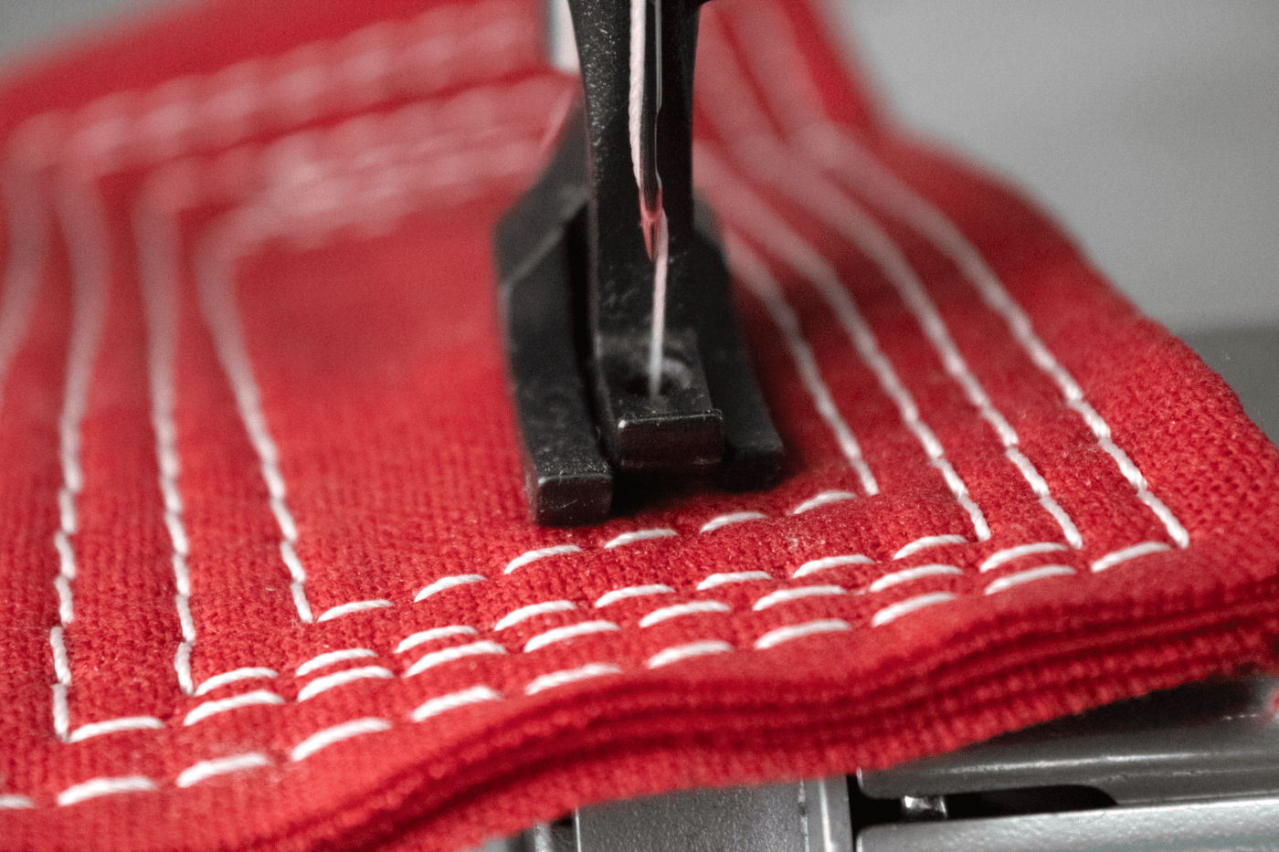 Precision and Reliability: artisan® Cylinder Bed Lockstitch